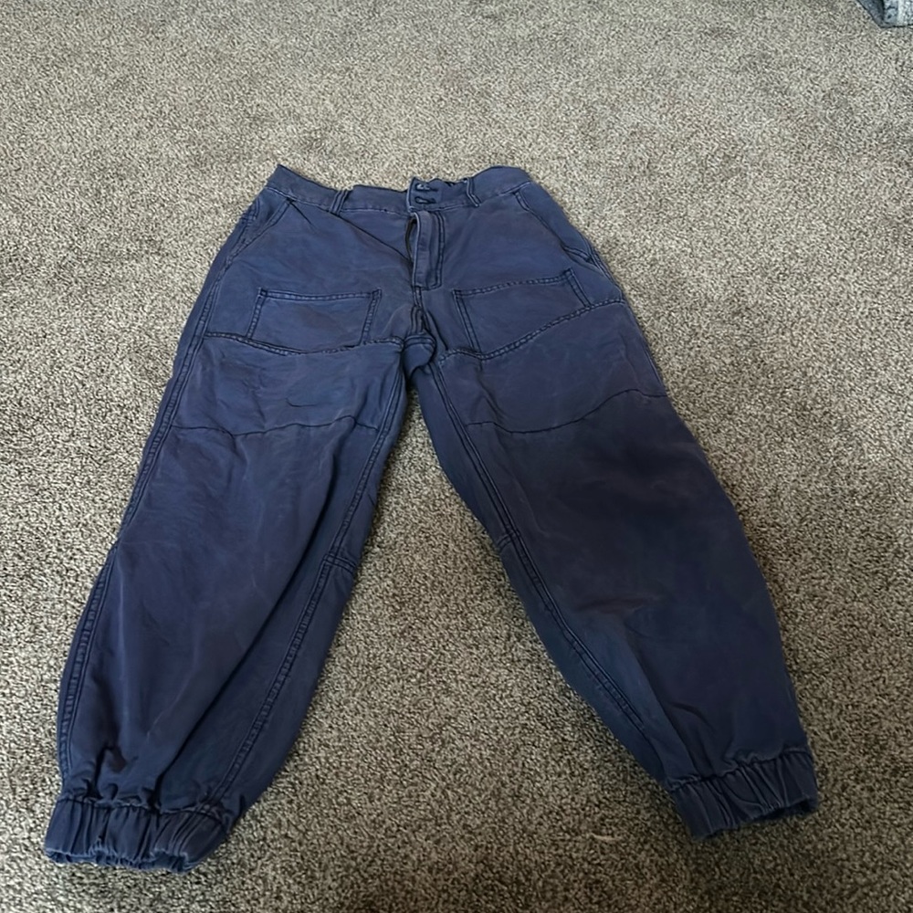 BDG Cargo pants size small